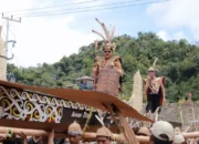 Kunjungan Perdana, Wagub Ingkong Disambut Meriah Masyarakat Apau Kayan